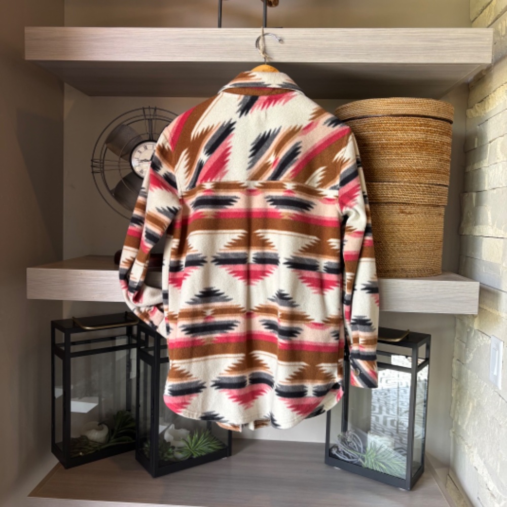 Flannel Aztec  Jacket  Front & Side Pockets (Cream Brown Coral  Gray) - Picture 4 of 5